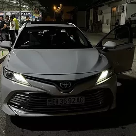 Toyota Camry 2017