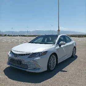 Toyota Camry 2020