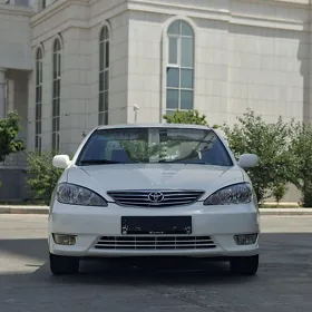 Toyota Camry 2004