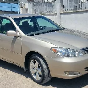 Toyota Camry 2004