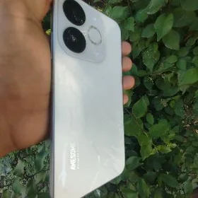 itel A 80