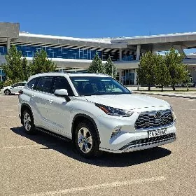 Toyota Highlander 2022