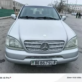 Mercedes-Benz E350 2000