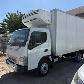 Mitsubishi Canter 2025