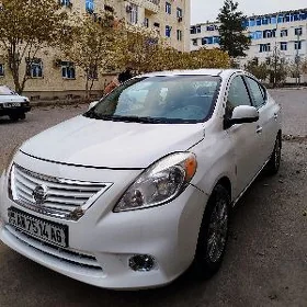 Nissan Versa 2013