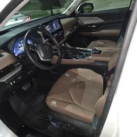 Toyota Grand Highlander 2024