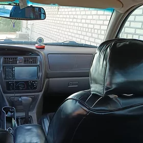 Toyota Avalon 1999