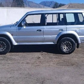 Mitsubishi Pajero 1995