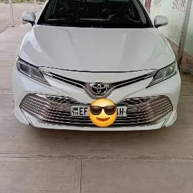 Toyota Camry 2020