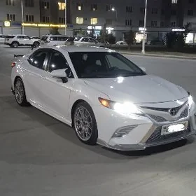 Toyota Camry 2021