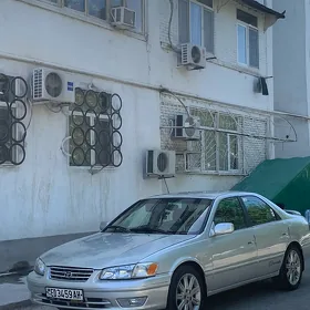 Toyota Camry 2000