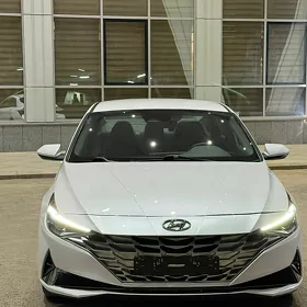 Hyundai Elantra 2022