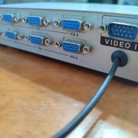 Vga splitter