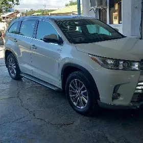 Toyota Highlander 2018