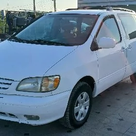 Toyota Sienna 2001