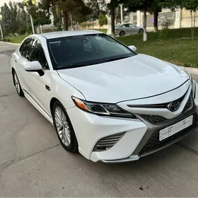 Toyota Camry 2018