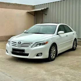 Toyota Camry 2011