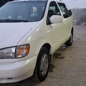 Toyota Sienna 2000