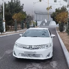 Toyota Camry 2014