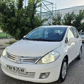 Nissan Versa 2010