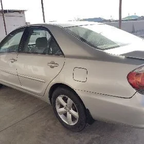 Toyota Camry 2005