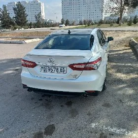 Toyota Camry 2017