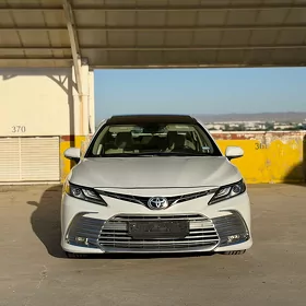 Toyota Camry 2024