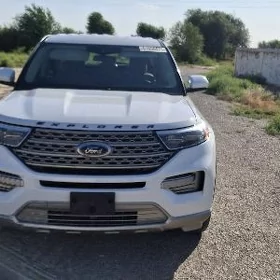 Ford Explorer 2023