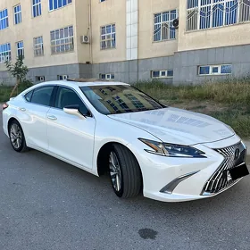 Lexus ES 350 2021