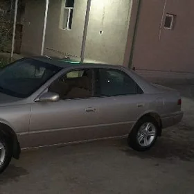 Toyota Camry 1999