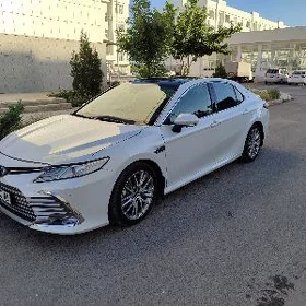 Toyota Camry 2024