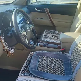 Toyota Highlander 2012