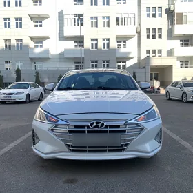 Hyundai Elantra 2020