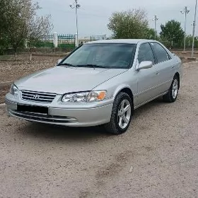 Toyota Camry 2001