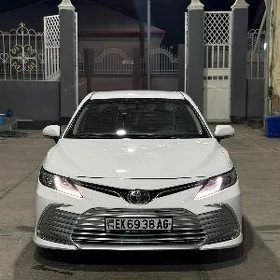 Toyota Camry 2023