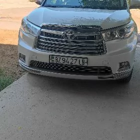 Toyota Highlander 2016
