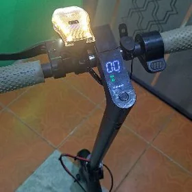 mi samokat skuter