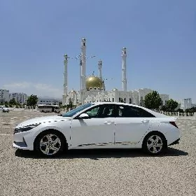 Hyundai Elantra 2021