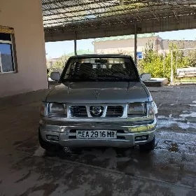 Nissan Navara 1999