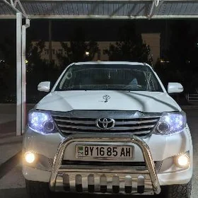 Toyota Fortuner 2012