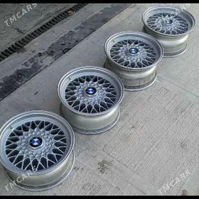 BMW 15 spis diska