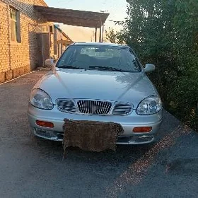 Daewoo Leganza 1998