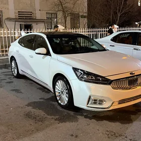 Kia Cadenza 2017