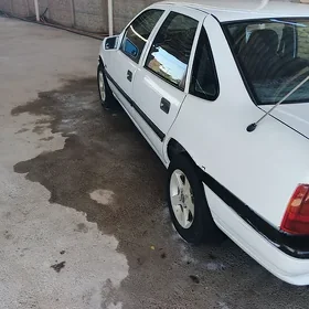 Opel Vectra 1990
