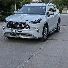 Toyota Highlander 2022