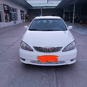 Toyota Camry 2005