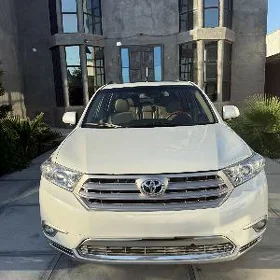Toyota Highlander 2013