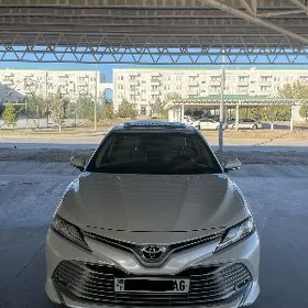 Toyota Camry 2020