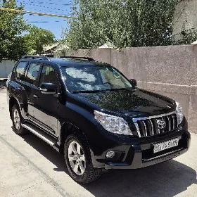 Toyota Land Cruiser Prado 2013