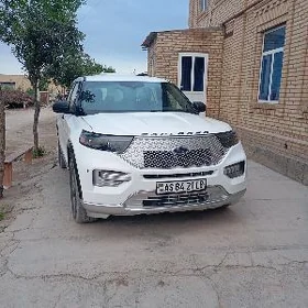 Ford Explorer 2021